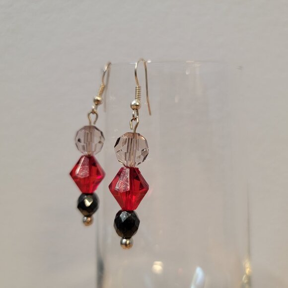 Red Earrings Lightweight Dangle Drop Sparkly Red Black Clear, Elegant - Picture 4 of 6